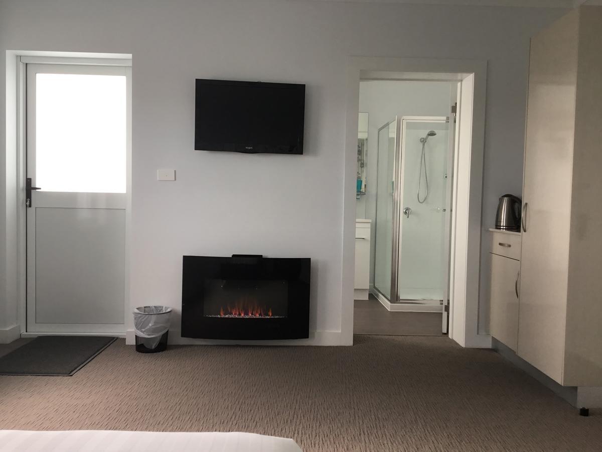 Beach Hotel Burnie Esterno foto