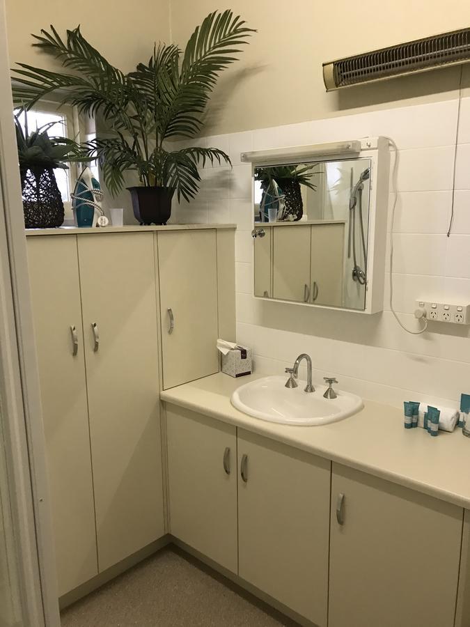 Beach Hotel Burnie Esterno foto